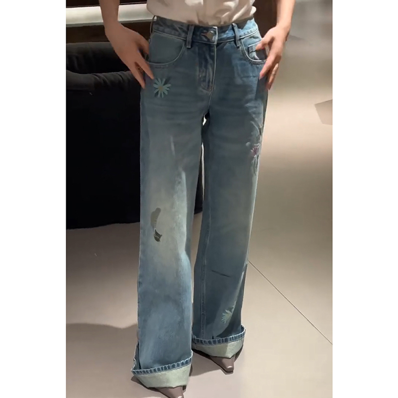 设计感重工花朵刺绣阔腿牛仔裤女