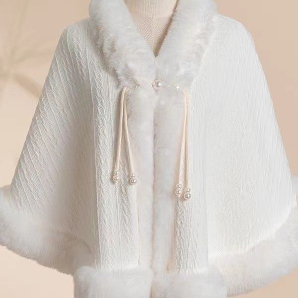 民国加绒加厚新款斗篷2025披肩旗袍气质高端秋冬保暖外套毛绒秋冬