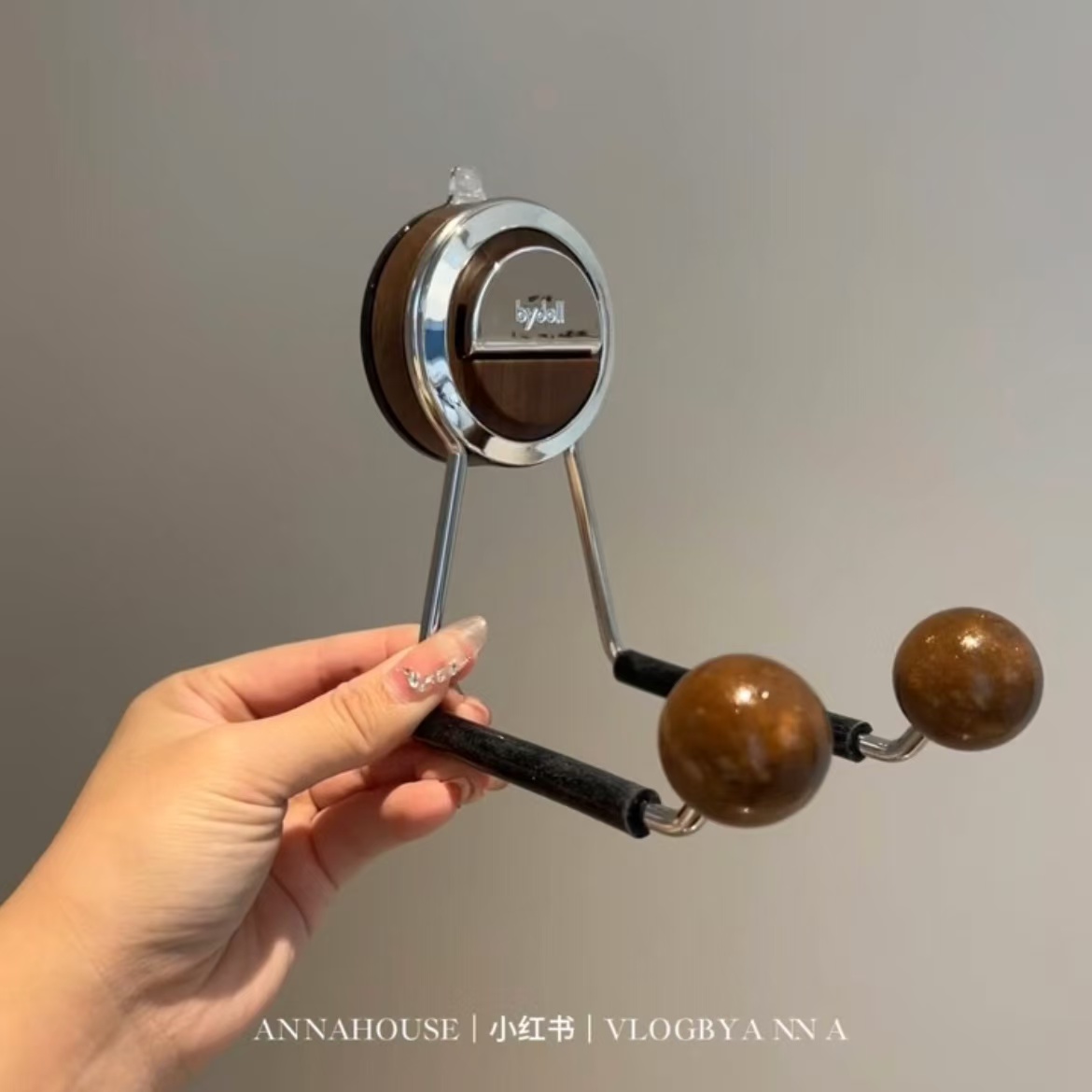 吹风机支架吸盘挂钩免打孔浴室壁挂式电吹风筒挂无痕墙上收纳挂架