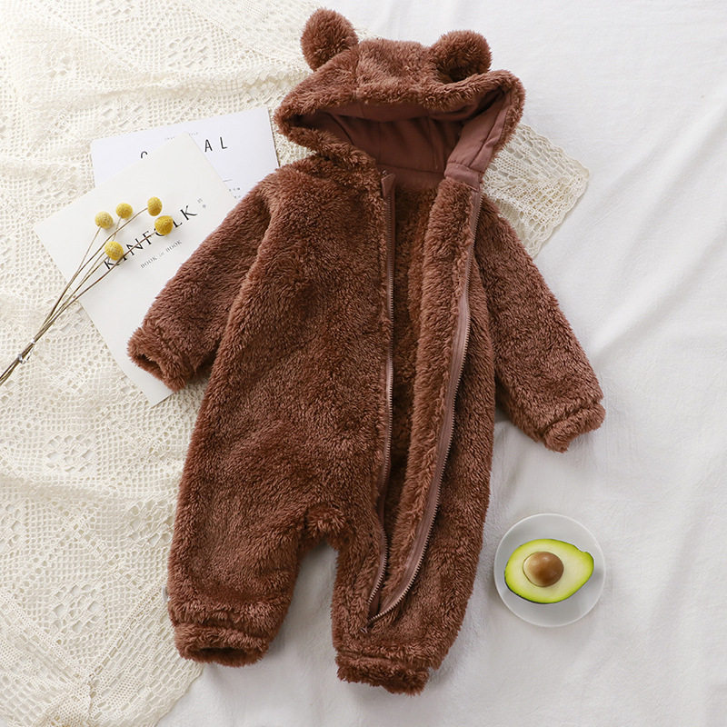 MALE AND FEMALE BABY CORAL VELVET ONE-PIECE PAJAMAS FOR AUTUMN AND WINTER INFANTS AND YOUNG CHILDREN ARE WARM THICKENED CRAWLING OUT AND CHILDRENS SLEEPING BAGS