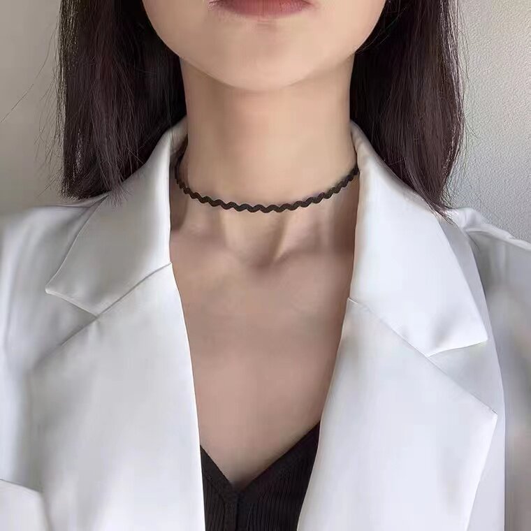 脖子饰品锁骨链女短款颈带黑色波浪弹性松紧项圈韩版森系简约学生