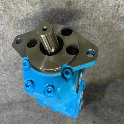 CBY3050/2032/K1016-156R供应齿轮三联泵