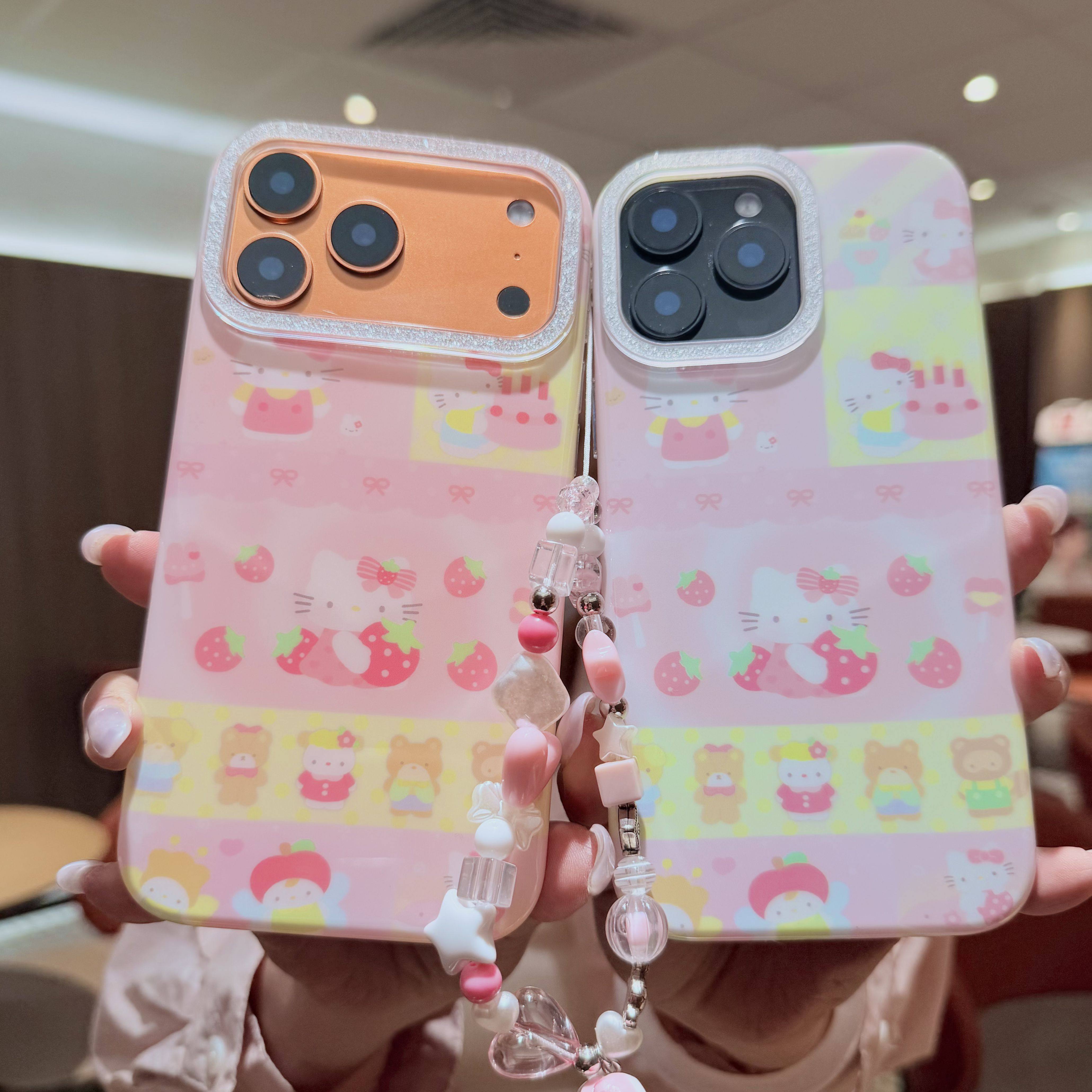 日本卡通可爱草莓凯蒂猫公仔使用iPhone17promax手机壳苹果16pro软壳粉色网红15PM防摔保护套17pro外壳14女款