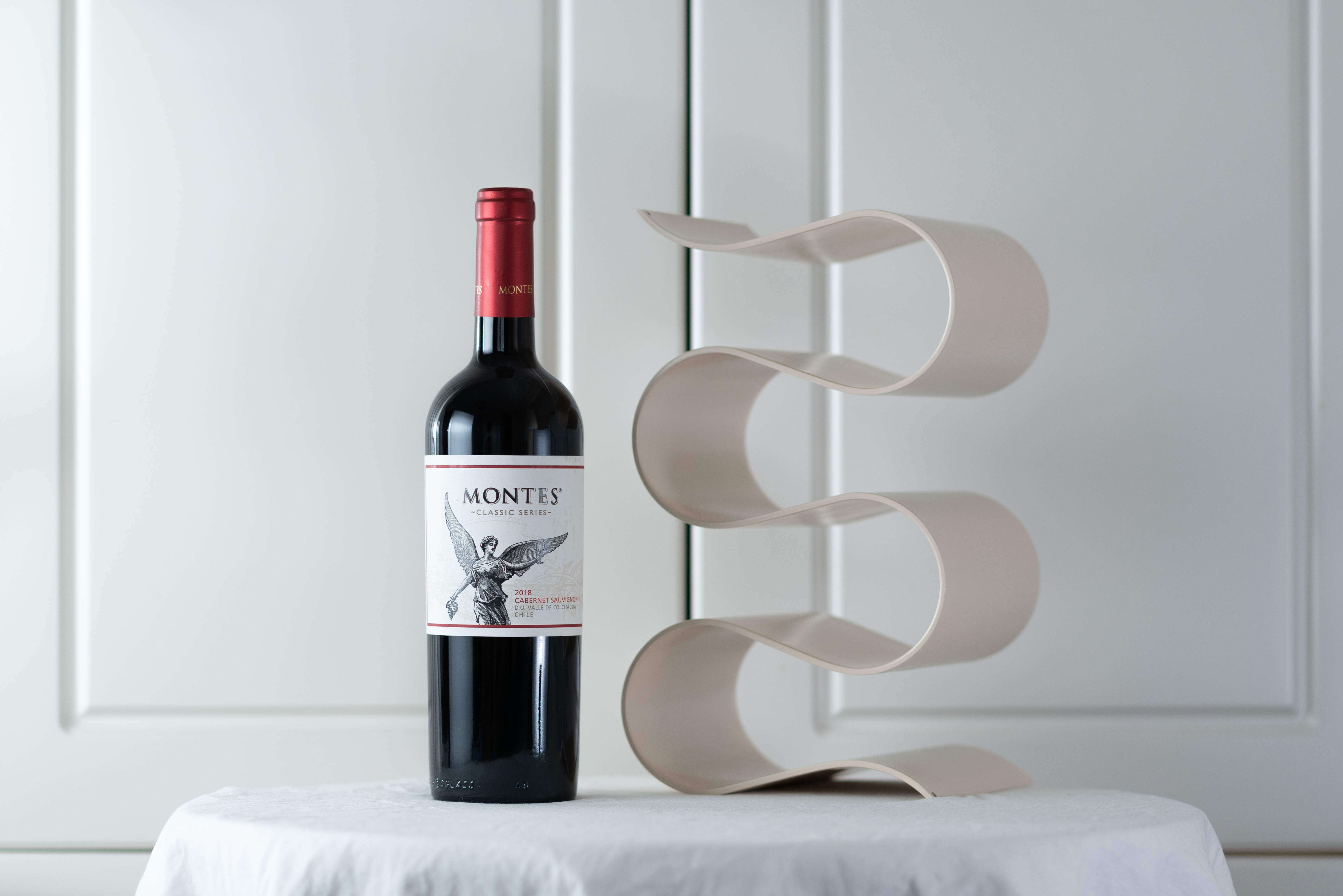 智利14%vol及以上新款日常配餐单支红酒蒙特斯酒庄经典赤霞珠干红