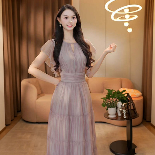 有里布2026夏季新款女法式温柔风裙子收腰设计感气质连衣裙D6186