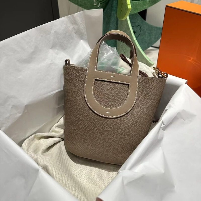 2025新款头层牛皮猪鼻子菜篮子包大容量真皮水桶包手提单肩斜挎包,箱包皮具/热销女包/男包,水桶包,淘宝优惠券,粉丝福利购,淘宝优惠卷