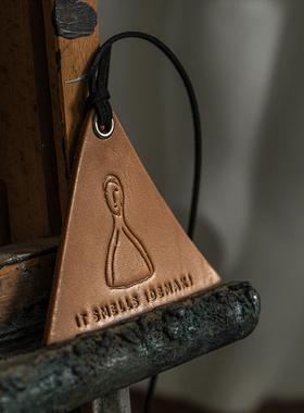 idemak原创车载香薰挂件固体香氛礼物衣柜持久淡香车用出风口装饰