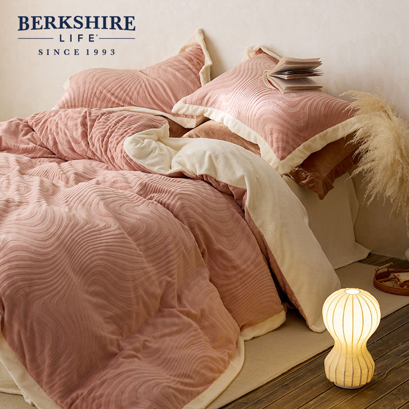 BERKSHIRE轻奢雕花法兰绒四件套