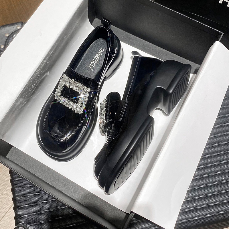 558重磅回归~方扣水钻漆皮厚底懒人乐福鞋女小皮鞋秋冬单鞋