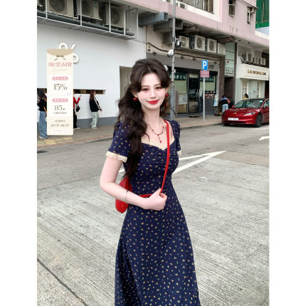 一生罗曼【海边漫步】法式复古碎花连衣裙女夏季新款收腰长裙