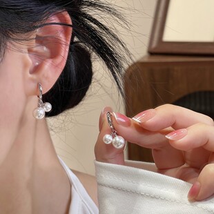 法式优雅珠珠耳扣女2025新款爆款轻奢小众设计耳环高级感气质耳饰