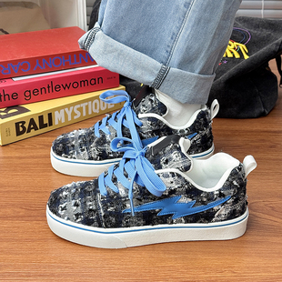 2026年新款时尚拼接板鞋男闪电涂鸦百搭休闲鞋学生党情侣运动板鞋