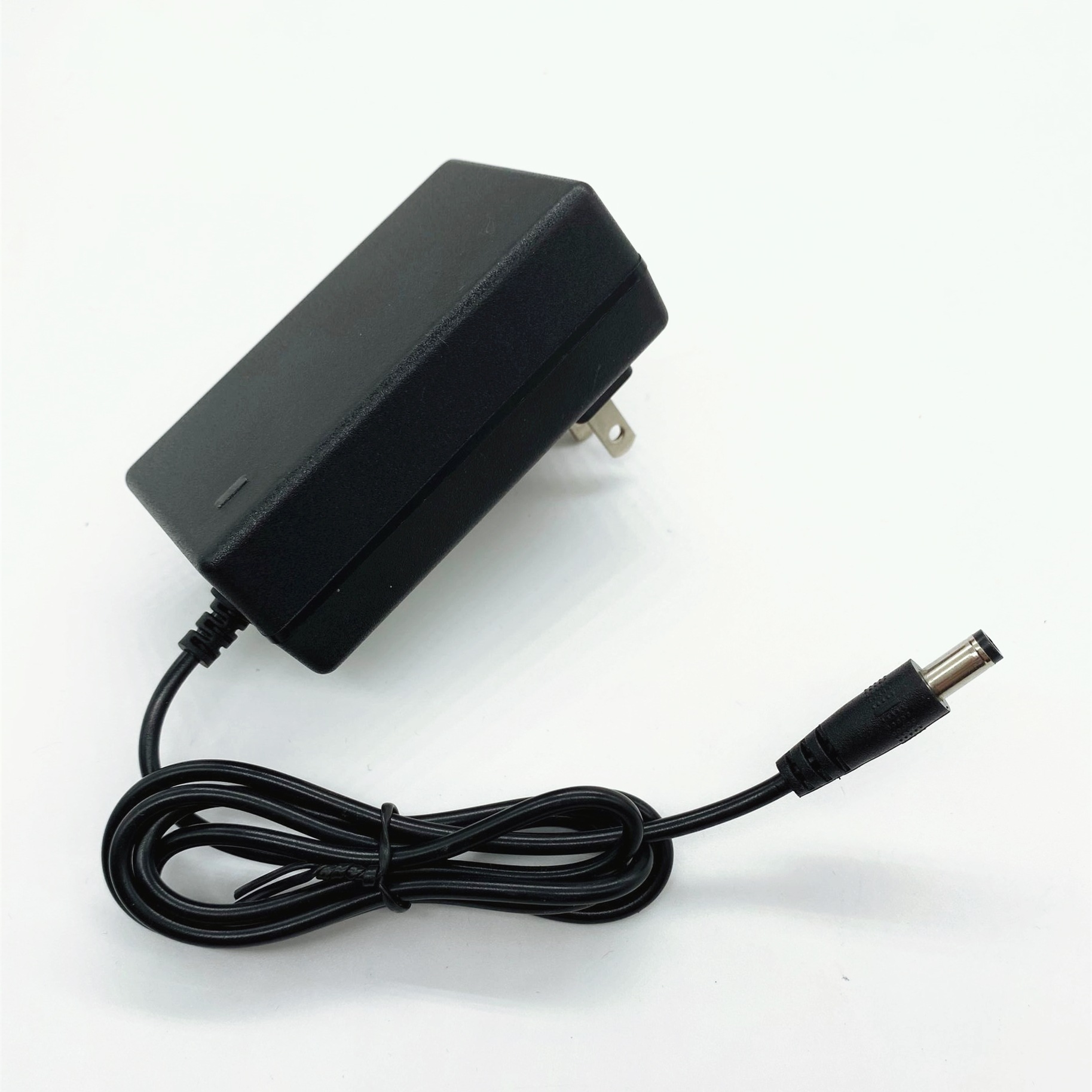 16.8V1A锂电池充电器0.8A筋膜枪 手电钻扳手充电器适配器恒压恒流