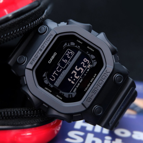 卡西欧大方块反显运动防水手表