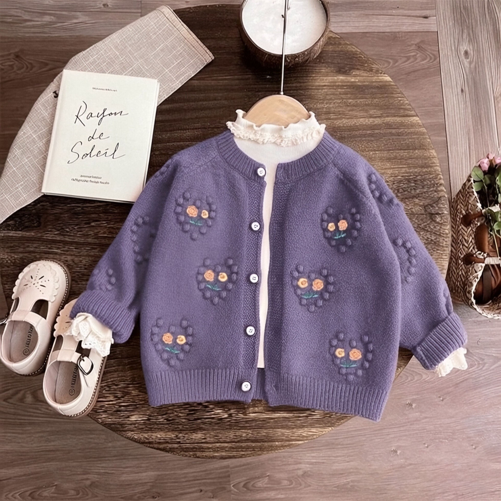 新款2025女童针织开衫儿童秋季毛衣外套宝宝春秋洋气刺绣上衣