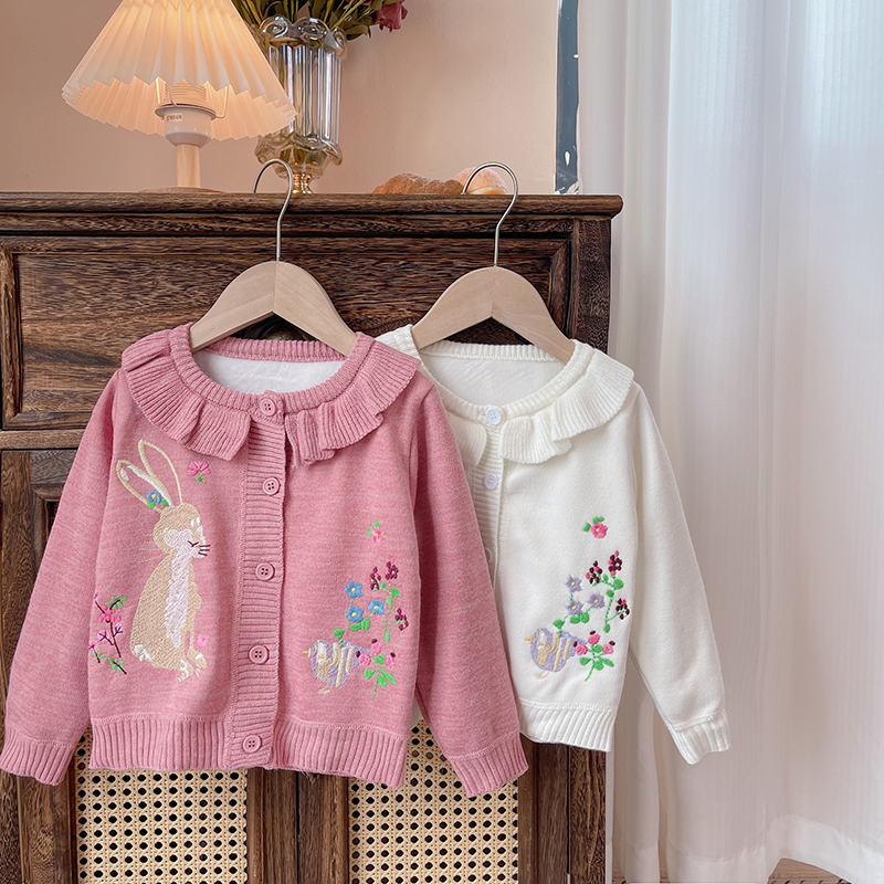 冬款女童粉色毛衣可爱卡通兔子针织保暖刺绣纽扣柔软开衫毛线上衣