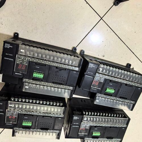 PLC CP1H-X40DT-D有4个，无瑕疵，包（议价）