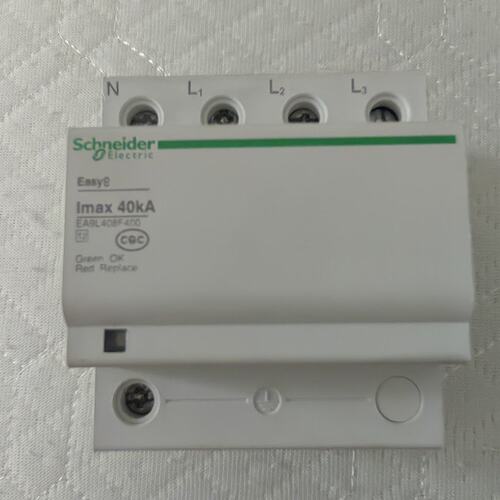Easy9浪涌保护器EA9L408F400，4P四极，（议价）