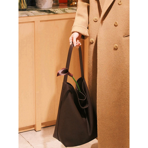 SD251113BB6SS 通勤时尚百搭大容量包包