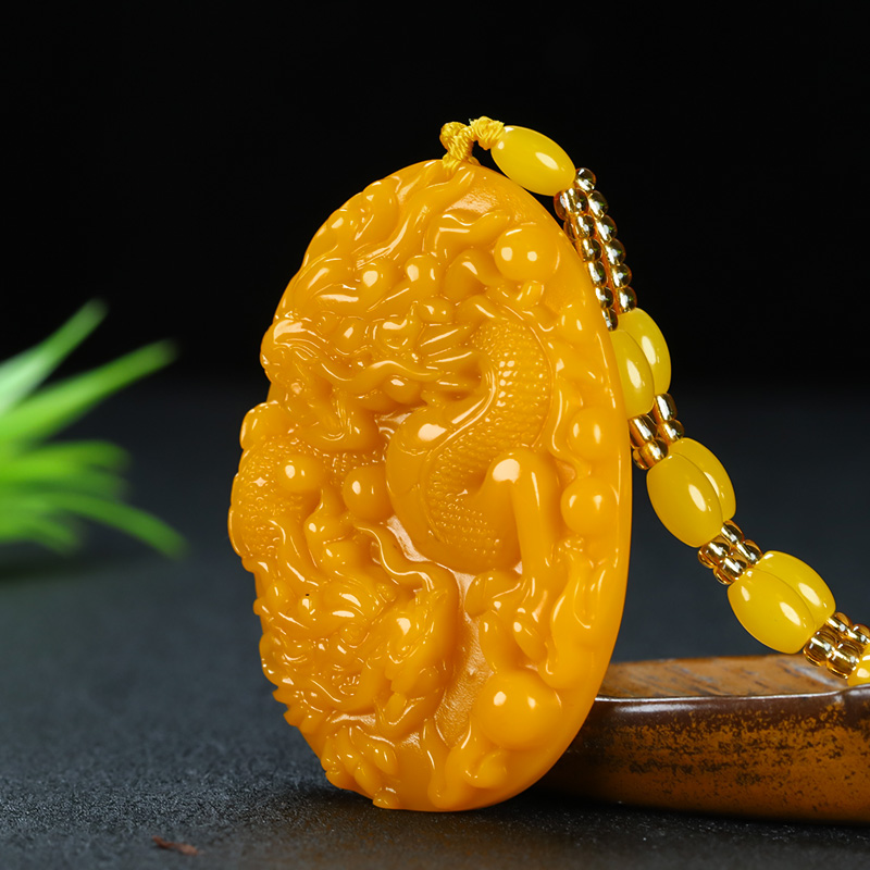 和田黄玉生肖龙玉牌挂件