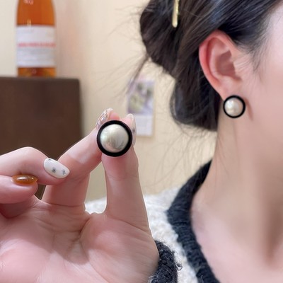 日韩女黑色方块仿珍珠设计感耳钉