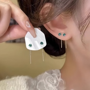 牛油果绿色迷你吊坠耳线法式简约精致显白耳坠轻奢小众设计感耳饰