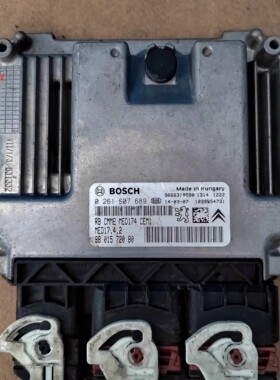 雪铁龙标致3008发动机电脑板ECU9801572080 MED17.4.2 0261S07689