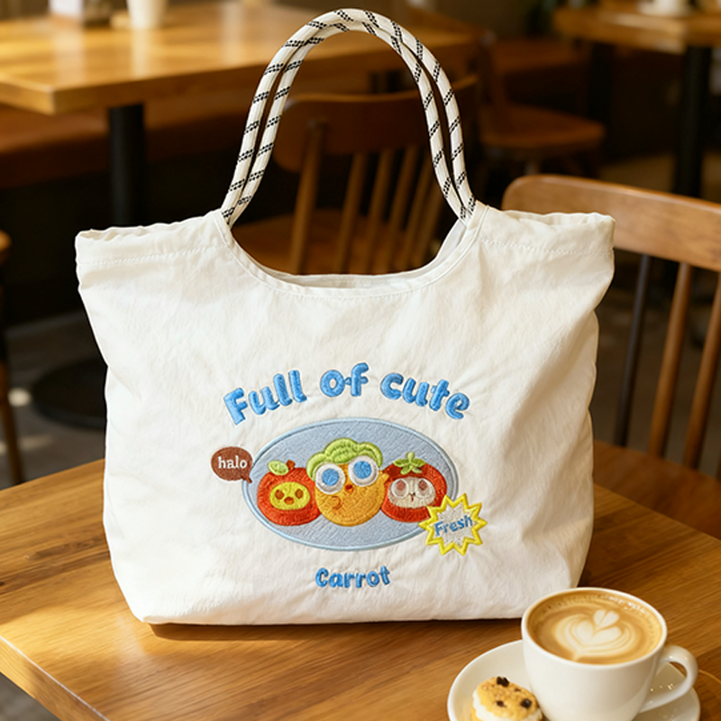 保卫萝卜阿波尼龙刺绣托特包休闲超轻大容量尼龙单肩包,模玩/动漫/周边/娃圈三坑/桌游,游戏/电竞实物周边,淘宝优惠券,粉丝福利购,淘宝优惠卷