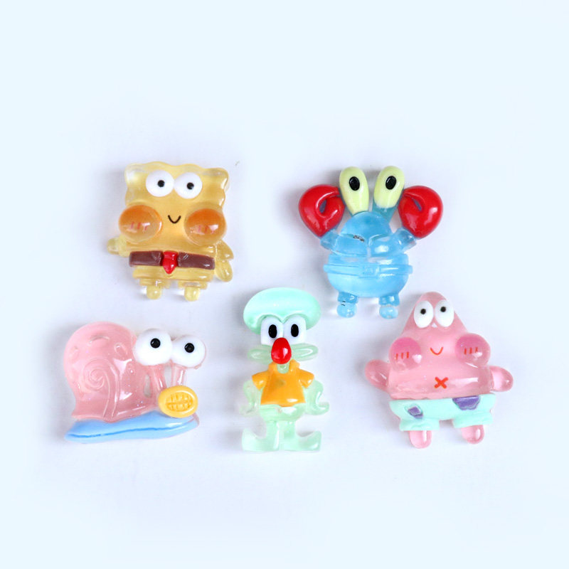 迷你海绵宝宝模型树脂配件奶油胶diy手机壳发饰头绳洞洞鞋装饰品