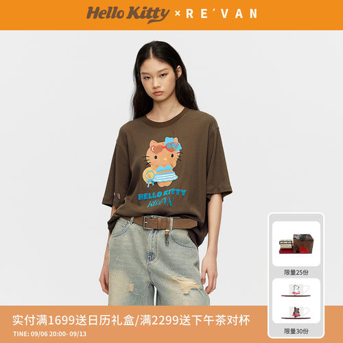 【陈都灵同款】REVAN芮范黑皮HelloKitty松弛橄榄绿T恤RK31001530