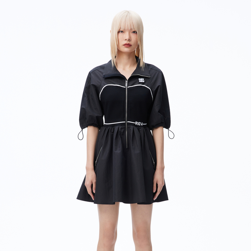 REVAN芮范2023秋季新品设计师款甜酷运动风黑色连衣裙RN71101097