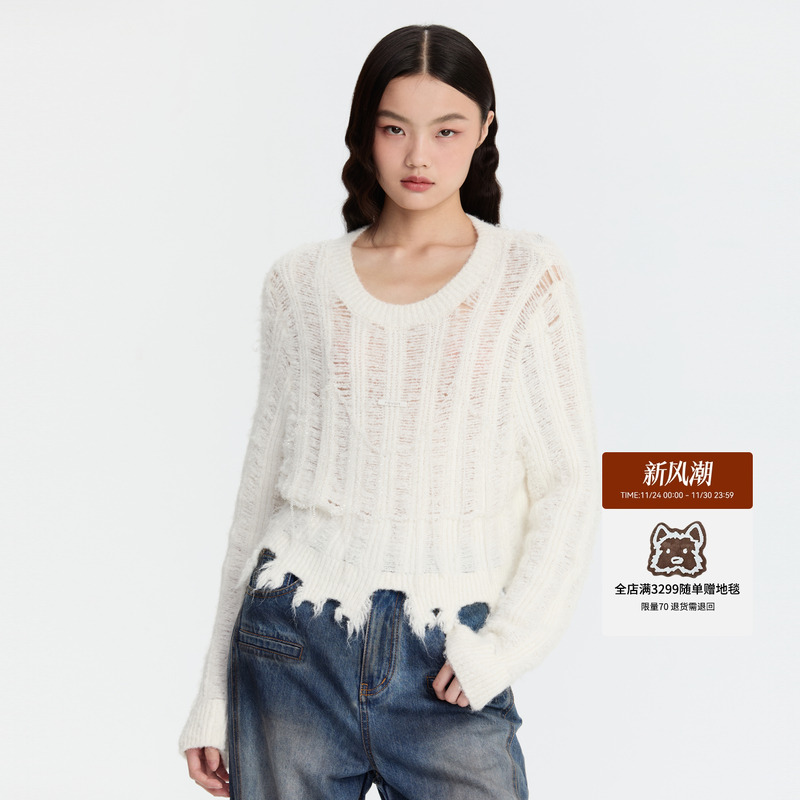 REVAN芮范新品设计师款质感白色镂空破洞毛衣RM90601165