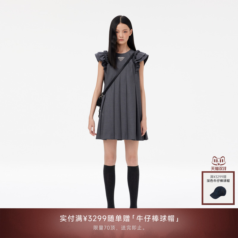 REVAN芮范新品设计师款甜美小飞袖百褶连衣裙RM11101139