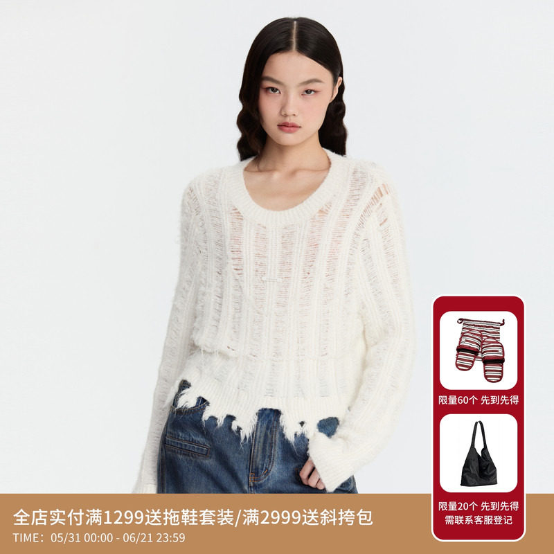REVAN芮范设计师款质感白色镂空破洞毛衣RM90601165