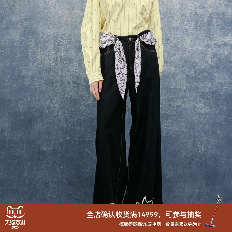 REVAN芮范2025春季新品设计师款贴布绣花朵丝巾牛仔裤RL11302068