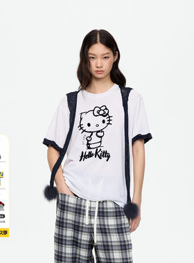 REVAN芮范HelloKitty藏青毛球披肩不规则卷边白色T恤RK71001064
