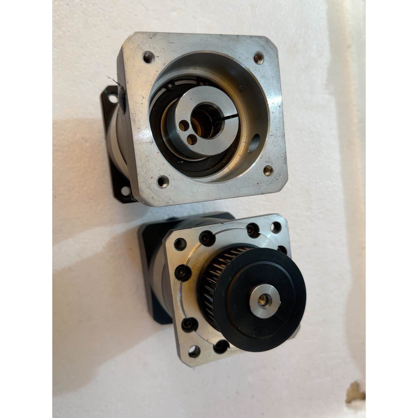 【议价】原装拆机纽格尔减速机PRF90-L1-5-P2数量两个，感兴