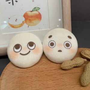 小红书同款蛋仔派对毛绒吧唧可爱高颜值徽章谷子学生包包挂件装饰