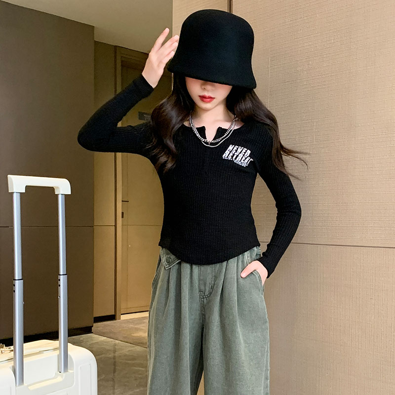 女童打底衫长袖V领上衣2025春秋装新款韩版洋气中大童坑条上衣潮T