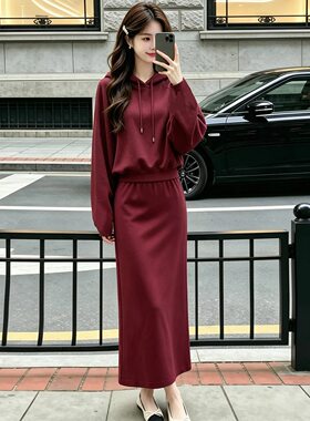 秋季红色连帽卫衣半身裙两件套