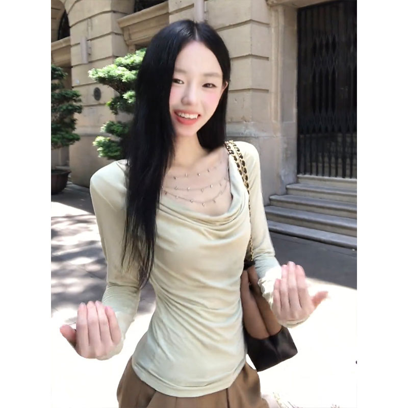 纯欲绿色荡领长袖修身显瘦T恤