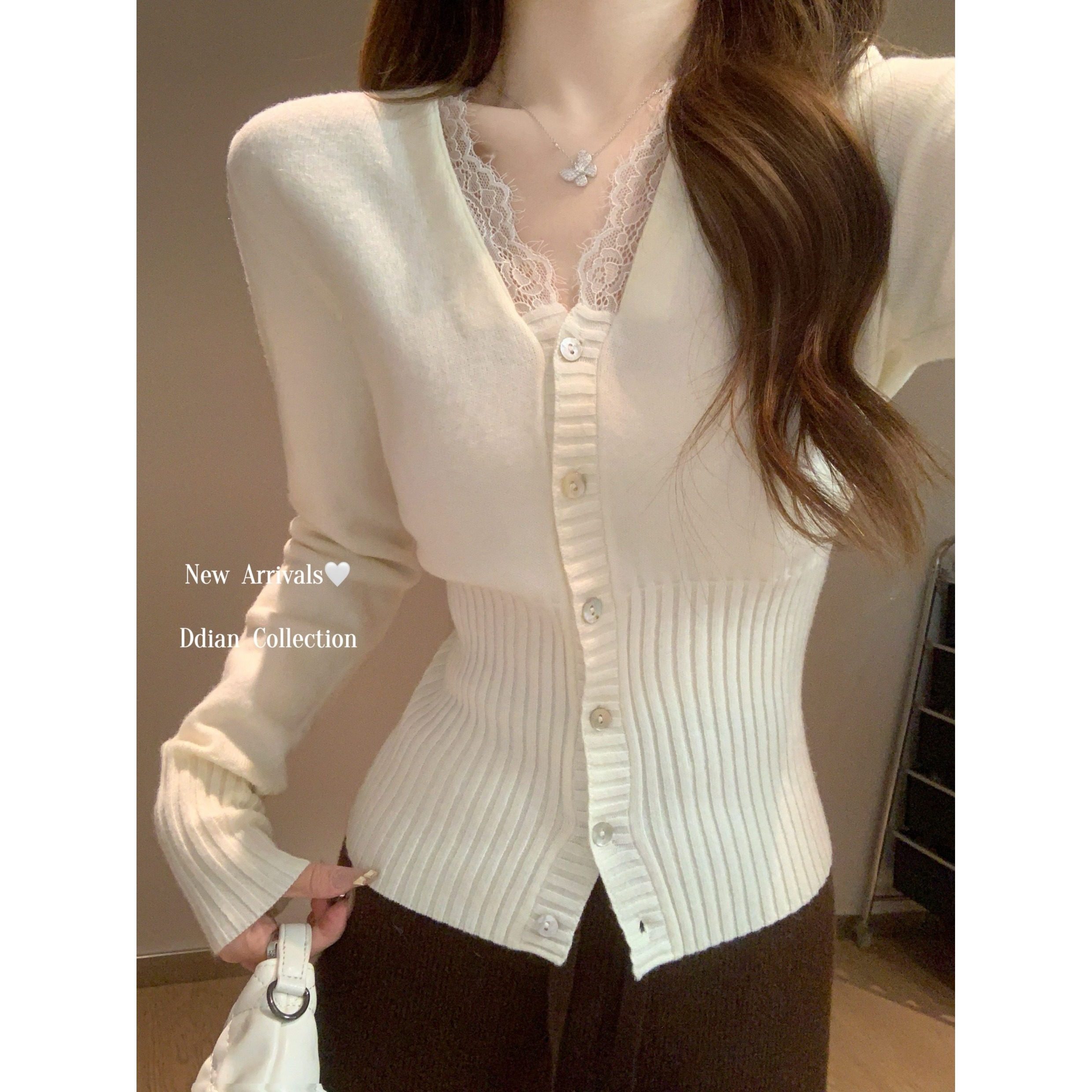 v领蕾丝拼接打底衫女春秋薄款韩系纯欲内搭收腰毛衣针织开衫上衣