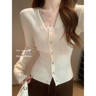 v领蕾丝拼接打底衫女春秋薄款韩系纯欲内搭收腰毛衣针织开衫上衣