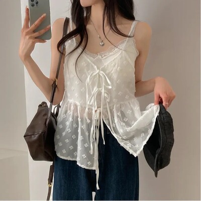 夏季ins风小众设计个性纯色小花朵叠穿网纱系带吊带上衣