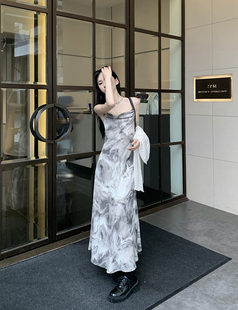 新中式复古水墨画连衣裙夏季新款微胖穿搭纯欲气质辣妹吊带长裙子