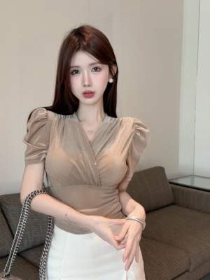 韩系V领烫钻亮闪闪短袖T袖性感遮肉交叉收腰短款别致小衫通勤紧身