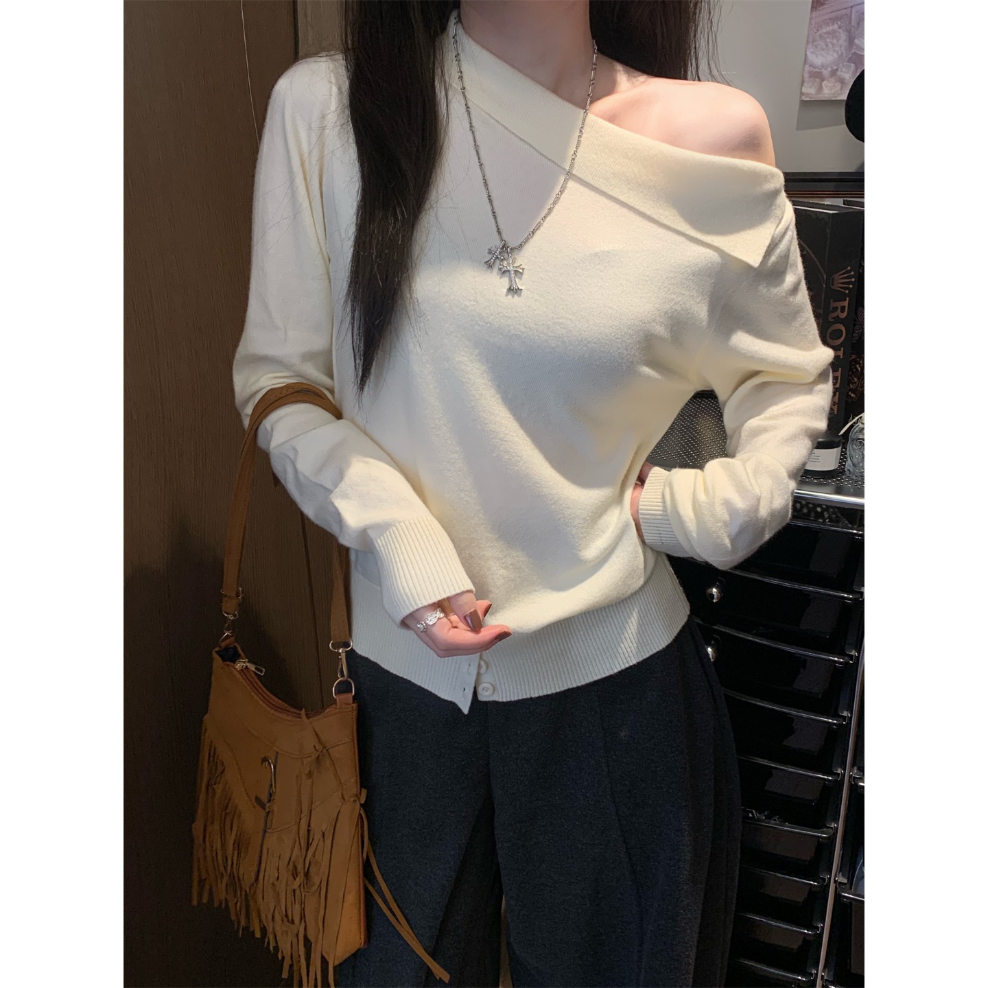 斜领露肩长袖T恤女春季新款