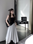 冷色系时尚套装女不规则抹胸露肩背心+夏季高腰褶皱半身裙两件套