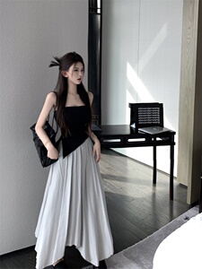 冷色系时尚套装女不规则抹胸露肩背心+夏季高腰褶皱半身裙两件套