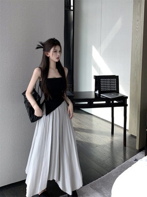 冷色系时尚套装女不规则抹胸露肩背心+夏季高腰褶皱半身裙两件套